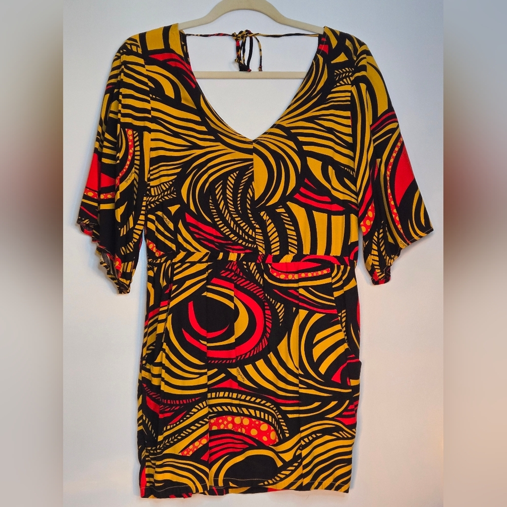 Manuheali'i Hawai'i Blouse with a Polynesian Design Size S